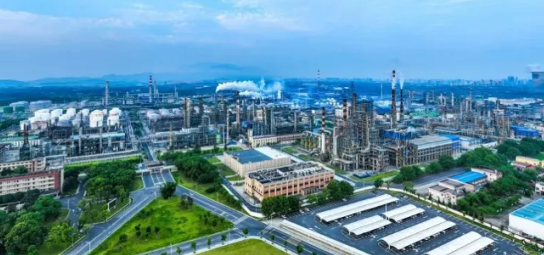 高原环境对西藏租车车辆性能的影响及选车建议